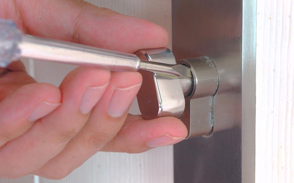 porte intérieure bloquée Colombes